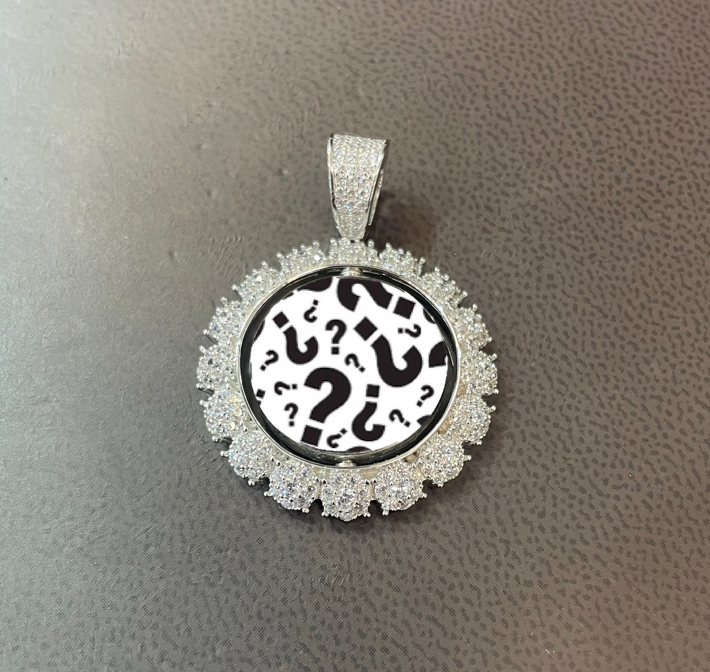 Round Cut Diamond Pendant w/ Spinning Center